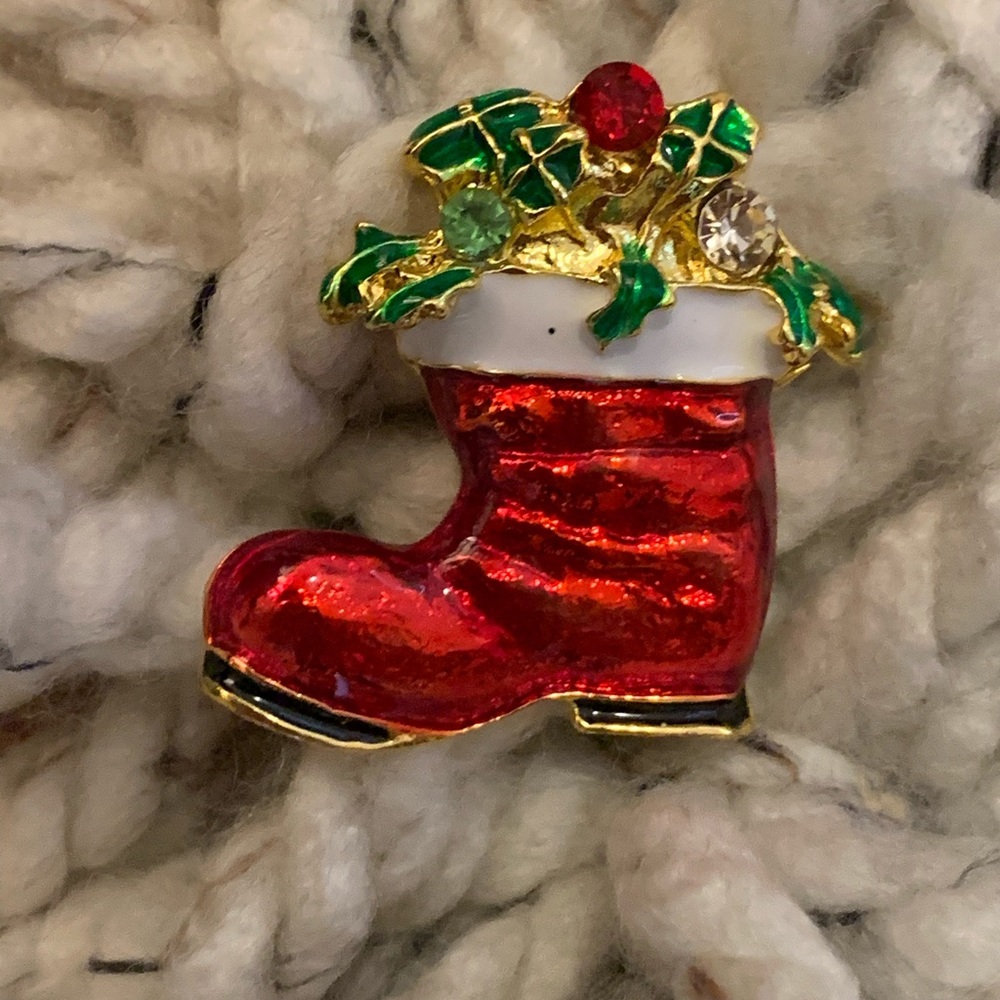 Christmas lapel pin
